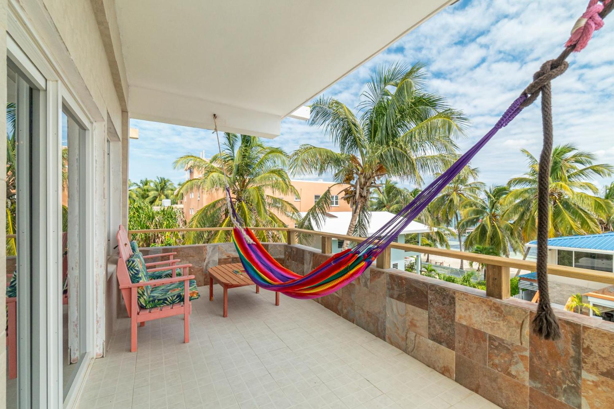 Island Magic Beach Resort キー・カーカー エクステリア 写真