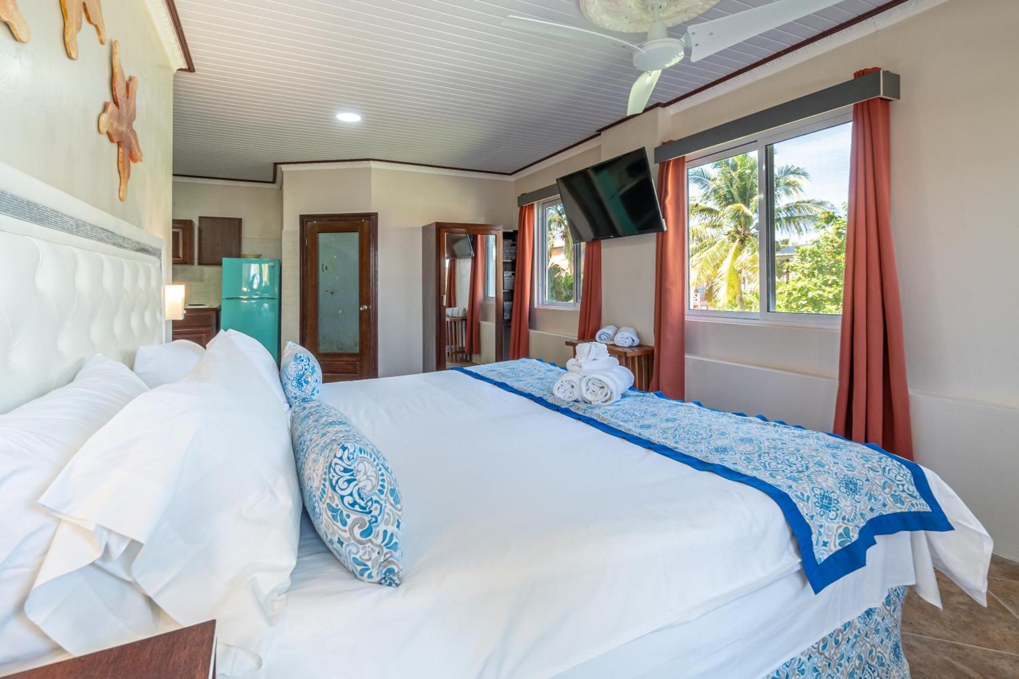 Island Magic Beach Resort キー・カーカー エクステリア 写真